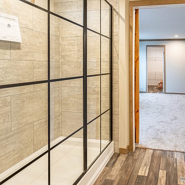 Xtreme / Bella 28483H Bathroom 93017