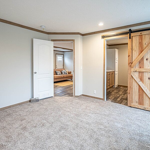 Xtreme / Bella 28483H Bedroom 93011