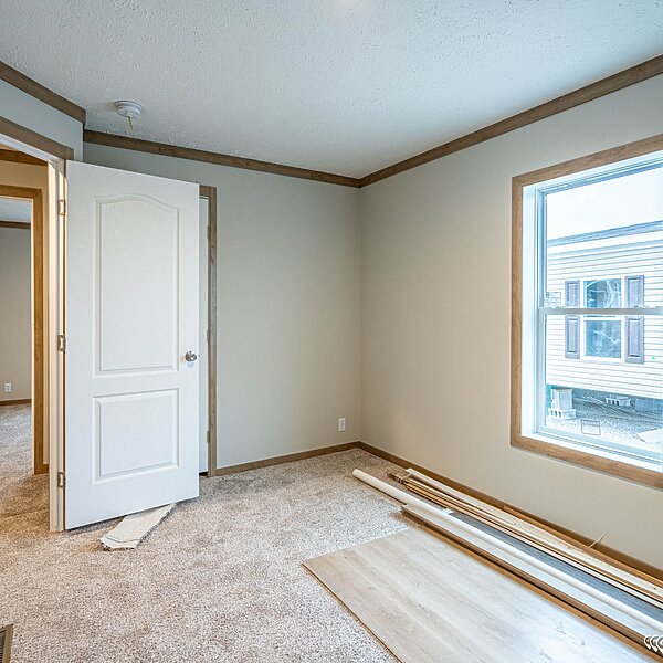 Xtreme / Bella 28483H Bedroom 93013