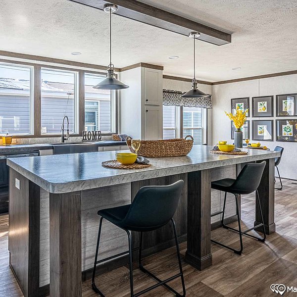 Fleetwood Series / Entertainer 28764E Kitchen 47109