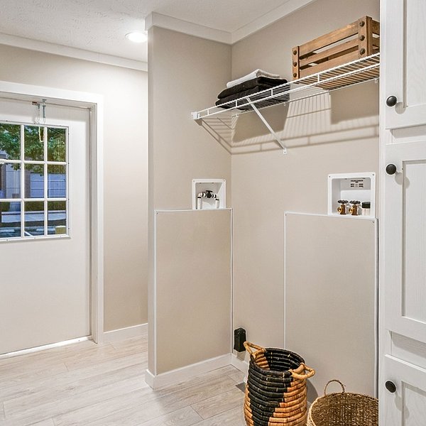 Inspire Series / Urban 16462U Interior 88556