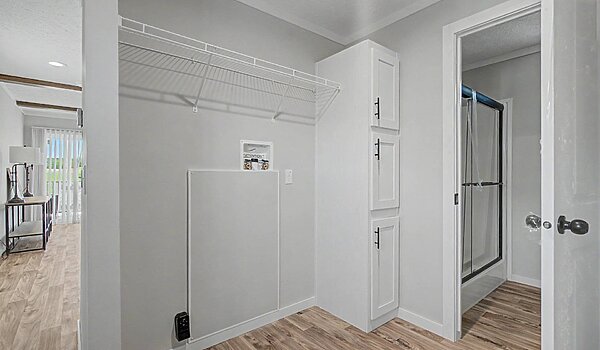 Fleetwood Series / Urban 16462U Interior 130448