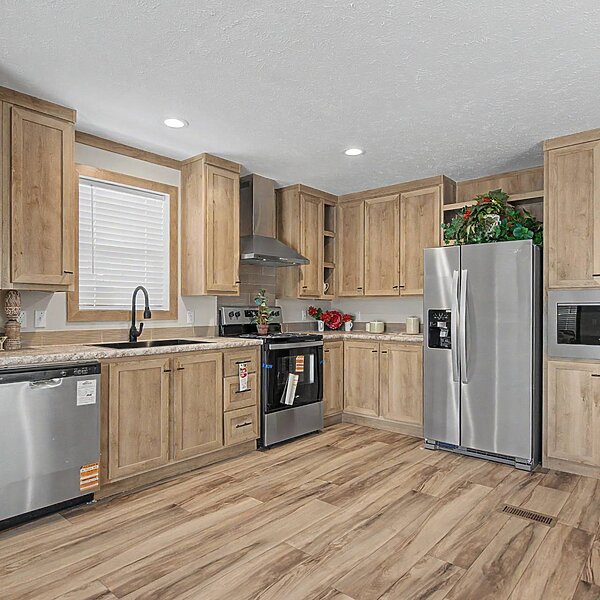 Community Series / Deuce 16602D Interior 130245
