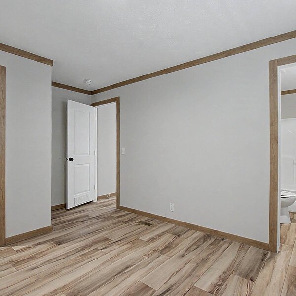 Community Series / Deuce 16602D Interior 130248