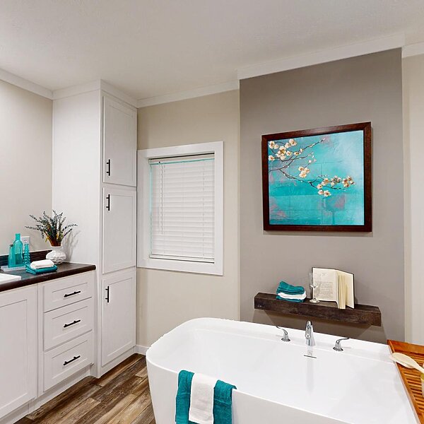 Fleetwood Elite Series / K2 32764P Bathroom 93407