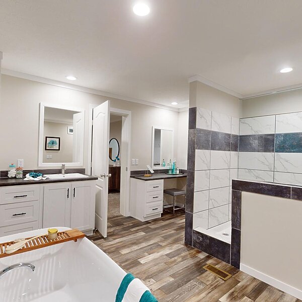 Fleetwood Elite Series / K2 32764P Bathroom 93408