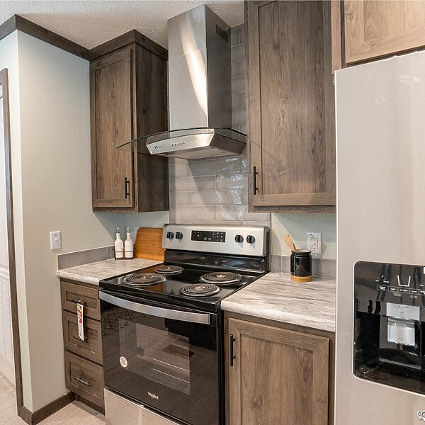 Edge / Elevation 32523D Kitchen 103922
