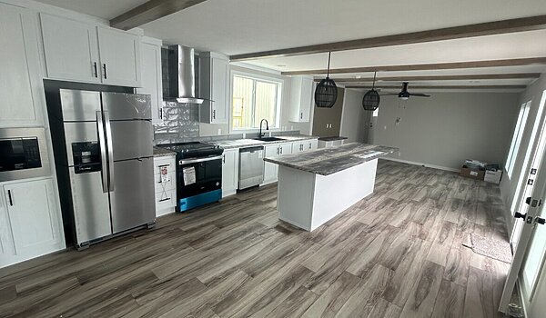 Fleetwood Elite Series / Twin Peaks 16763E Interior 120014