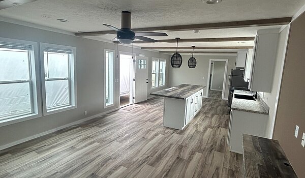 Fleetwood Elite Series / Twin Peaks 16763E Interior 120016