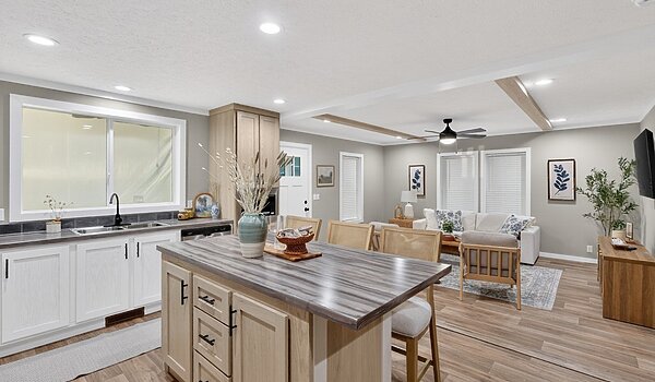 Fleetwood Series / Outlook 28542F Interior 122125