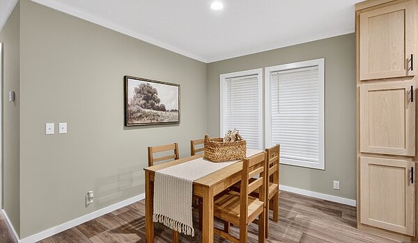 Fleetwood Series / Outlook 28542F Interior 122127