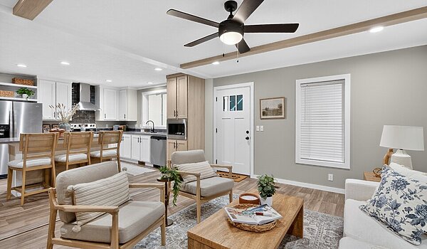 Fleetwood Series / Outlook 28542F Interior 122128