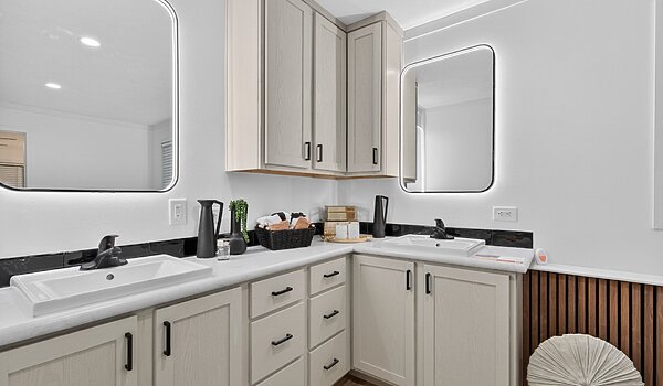 Alpha / Aura 28644N Bathroom 146580