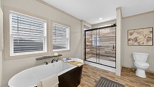 Fleetwood Elite Series / Kodiak 28724X Bathroom 135080