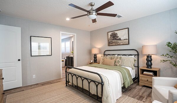 Bravo / The Vantage 32563N Bedroom 126377