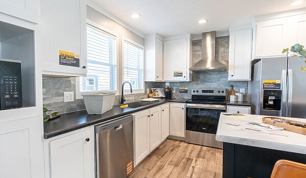 Bravo / The Vantage 32563N Kitchen 126370