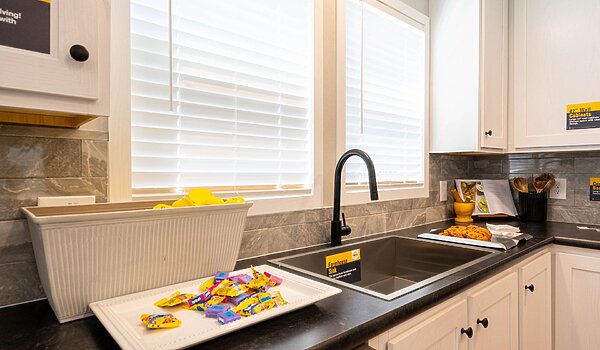 Bravo / The Vantage 32563N Kitchen 126372