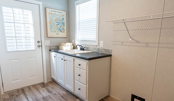 Bravo / The Vantage 32563N Utility 126384