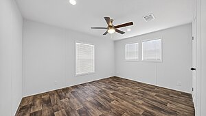 Pinnacle / Grady 16722A Interior 128175