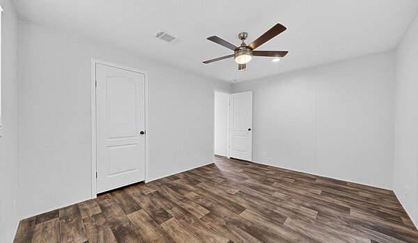 Pinnacle / Grady 16722A Interior 128176