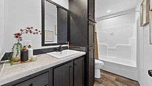 Pinnacle / Grady 16722A Interior 128178
