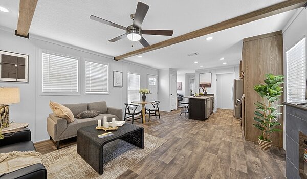 Pinnacle / Grady 16722A Interior 128168