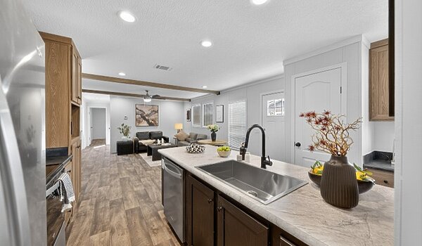 Pinnacle / Grady 16722A Interior 128172