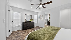 Pinnacle / Grady 16722A Interior 128174