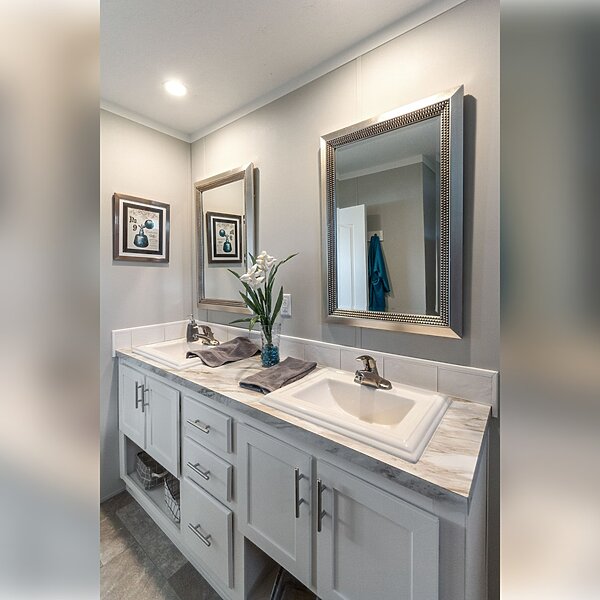 Pegasus / 28483S Bathroom 149577