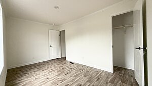 Country Manor / 16763M Bedroom 149612