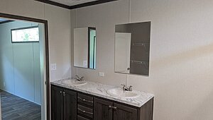 Berkshire / 28483P Bathroom 149645