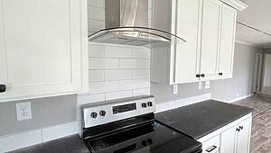 Heritage Pointe / 32603D Kitchen 149663
