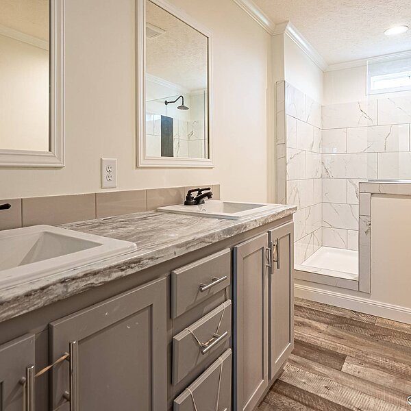 Heritage Pointe / 32764D Bathroom 114433