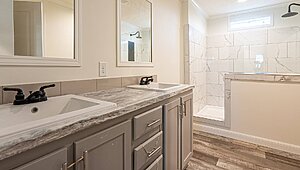 Heritage Pointe / 32764D Bathroom 114433