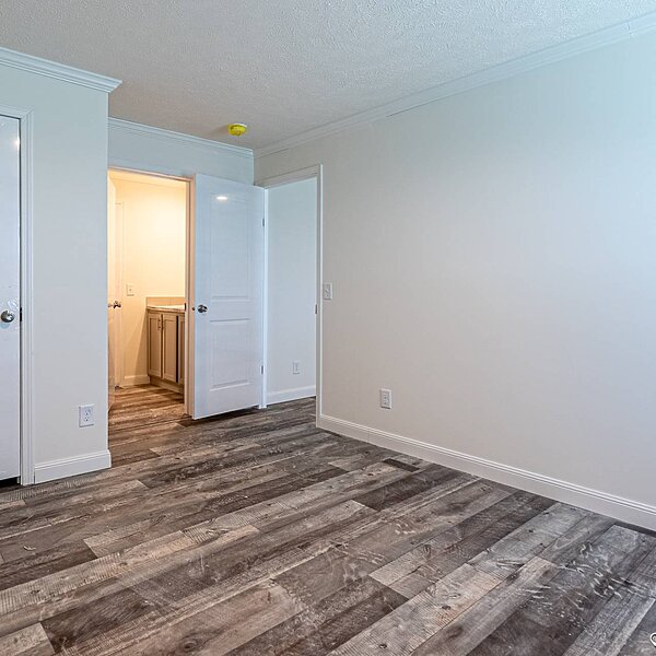 Heritage Pointe / 32764D Bathroom 114432