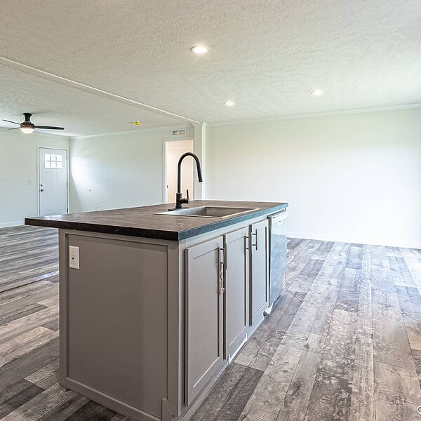 Heritage Pointe / 32764D Kitchen 114426