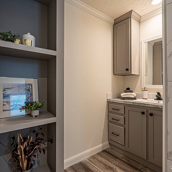 Palm Harbor Limited / 28563T Bathroom 114549