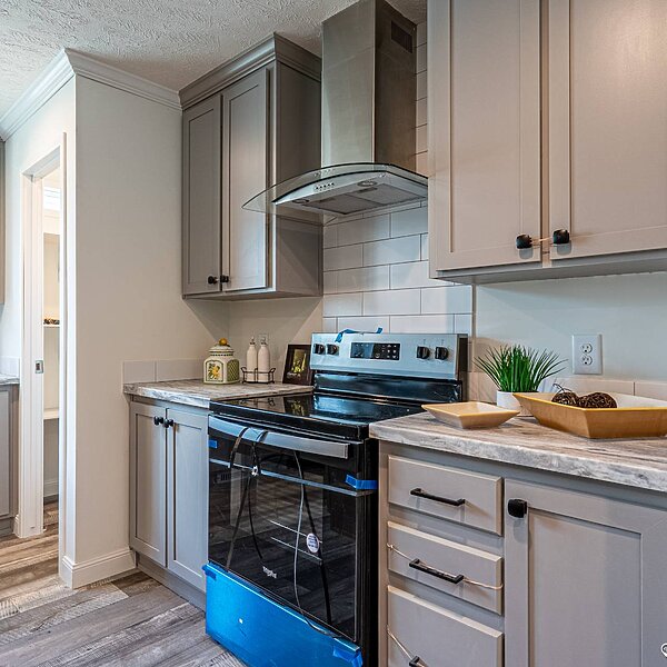 Palm Harbor Limited / 28563T Kitchen 114541