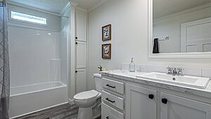 Country Manor / 32663M Bathroom 113851