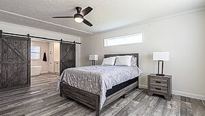 Country Manor / 32663M Bedroom 113846
