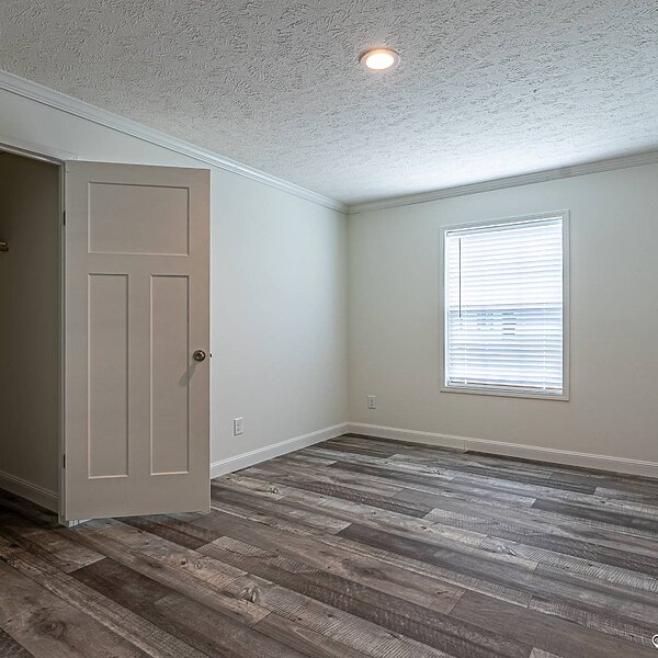 Country Manor / 32663M Bedroom 113848