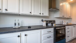 Country Manor / 32663M Kitchen 113841