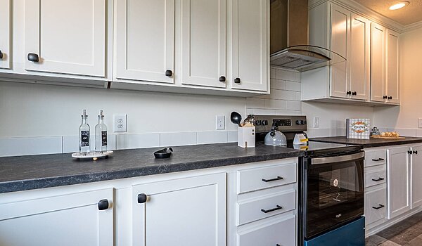 Country Manor / 32663M Kitchen 113841