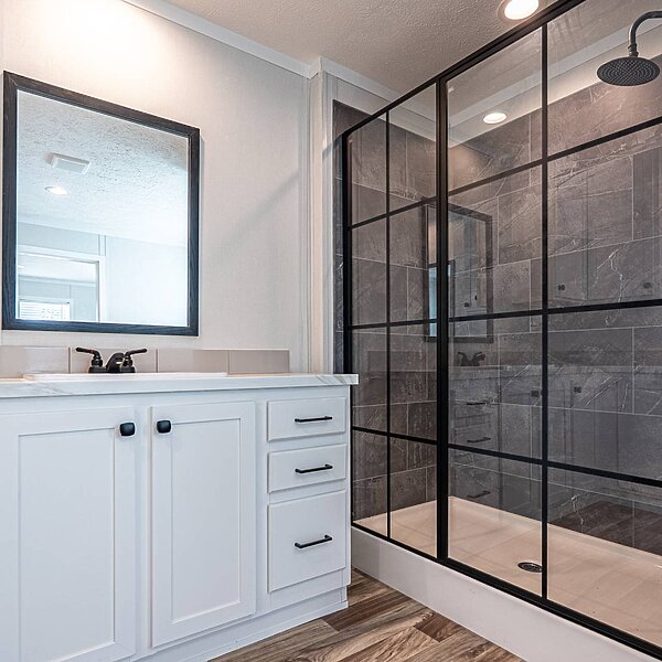Anthem / The Vivid 28603N Bathroom 114601