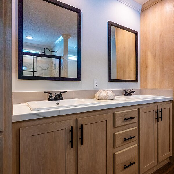 Pegasus / 28483H Bathroom 106603
