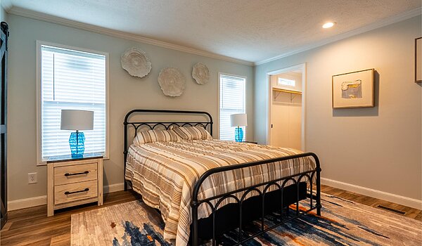Pegasus / 28483H Bedroom 106599