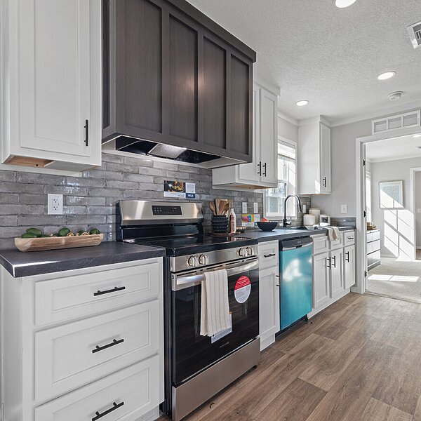 Alpha / Helix 16763N Interior 121340