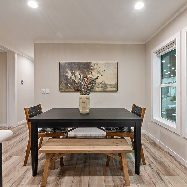 Alpha / Atmos 28603N Interior 149857