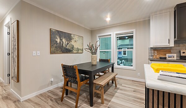 Alpha / Atmos 28603N Interior 149858