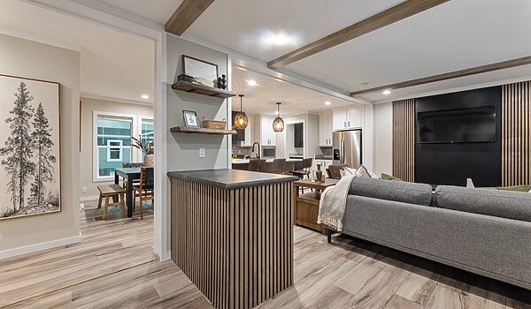 Alpha / Atmos 28603N Interior 121356